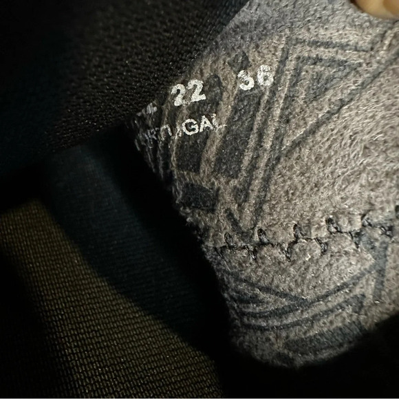 NWOT FLY London Jeba Leather Boot. Sz: EU 37/US 6.5-7.0 - Picture 9 of 11